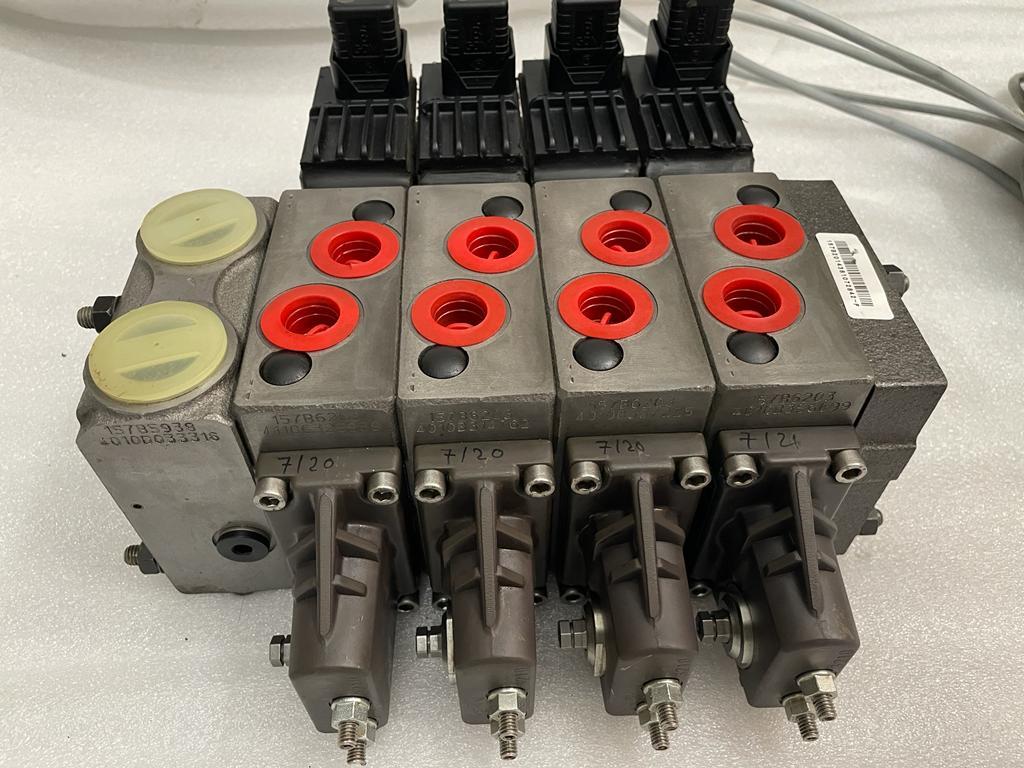 PVG Proportional Valve 157B5938, 157B6203, 157B4218, 157B4853, 157B7120